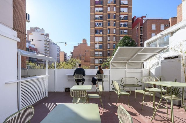 Zona de parrilla en la terraza